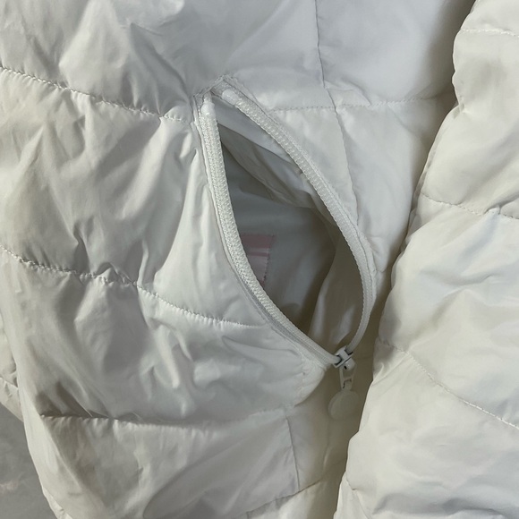 Bernardo Primaloft womens Size Medium puffer jacket White Lace Trim Detail - Picture 4 of 13